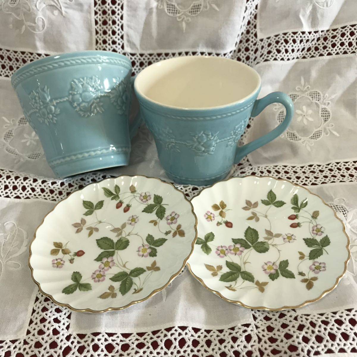 B9064 WEDGWOOD ウェッジウッド マグカップ フェスティビティ ブルー 小皿 ワイルドストロベリー