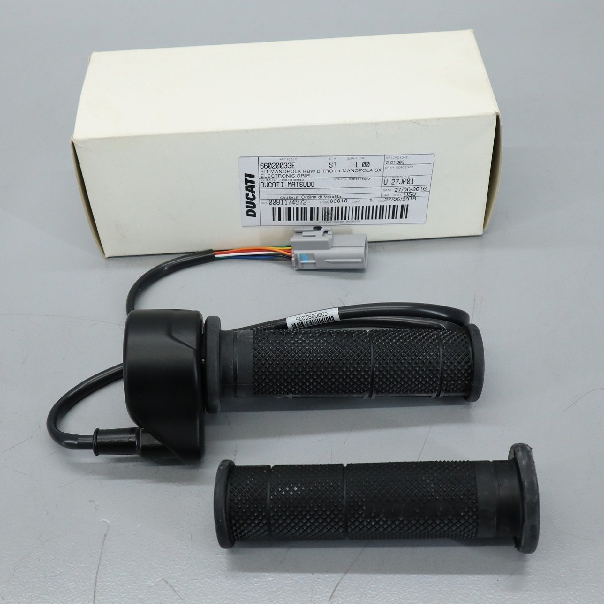 DUCATI ドゥカティ 純正 未使用 ハイパーモタード 821 / 939 スロットル コントロール グリップ 66020033E　230407DM0063