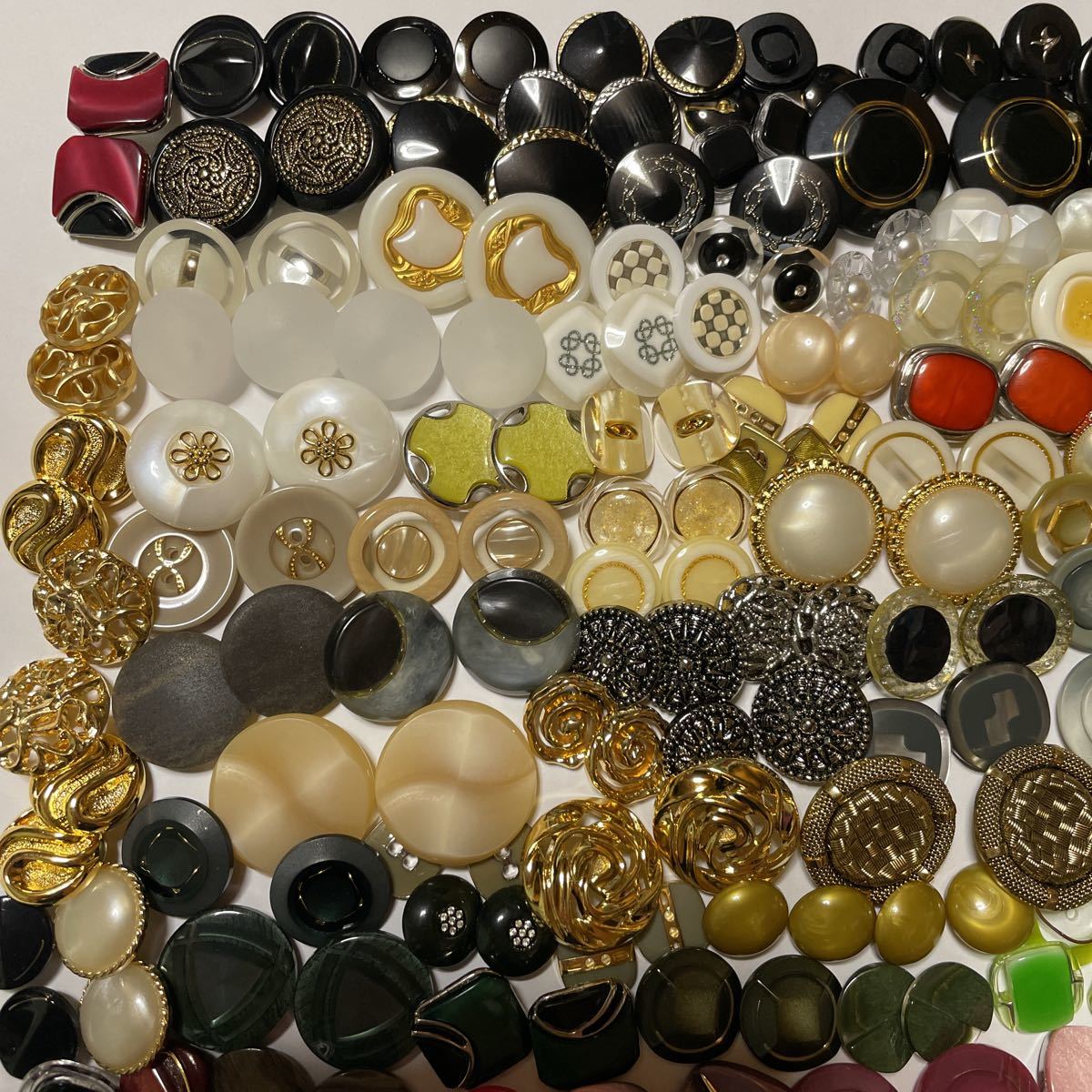 増量！No.1 ボタン 大量 レトロボタン 手芸ハンドメイドアクセサリー