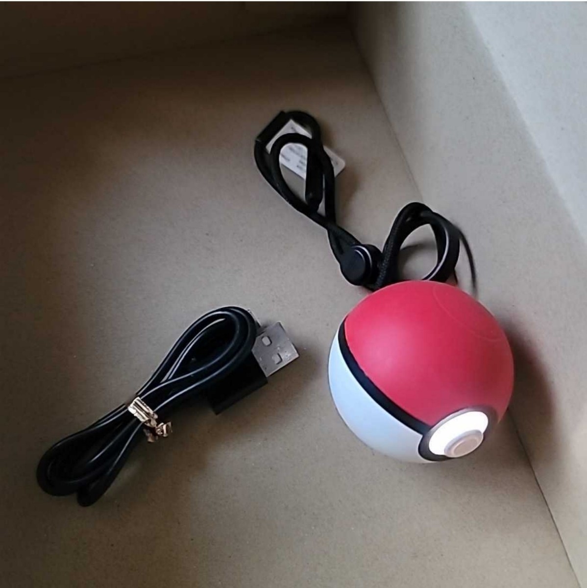 モンスターボール Plus Pokémon GO .: 任天堂純正品 任天堂 Plus」を