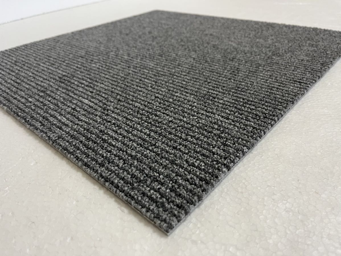 新品.未使用の高級なタイルカーペット　　　　　　　　(日本製) 50×50 ７２枚　グレーストライプ 100円スタート！売り切り！maronD4-20