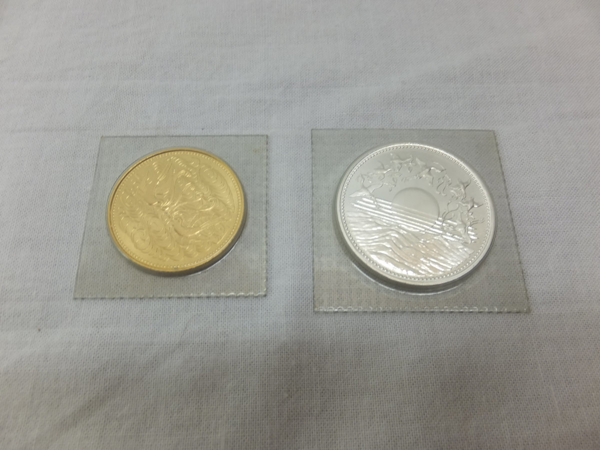 10万円金貨 天皇陛下御在位60年記念 昭和61年 純金 1万円銀貨 | 昭和61