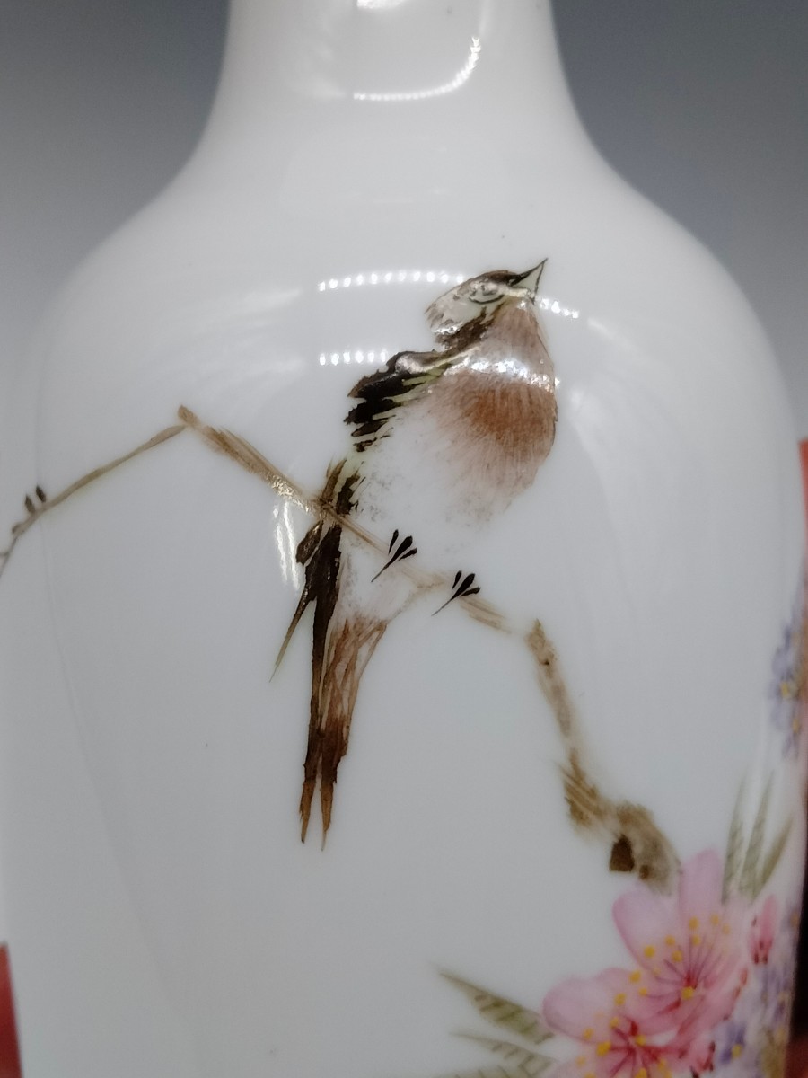 中国 花瓶 景徳鎮 在銘 粉彩花鳥紋花瓶 高さ21cm. 154 g 無傷 景徳鎮窯