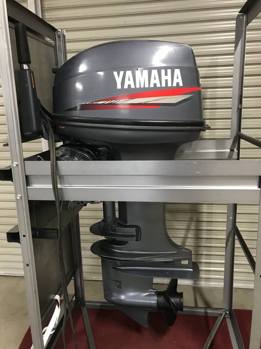 ■ヤマハ　2スト　40馬力　トランサムL　セル付き　チラーハンドル仕様