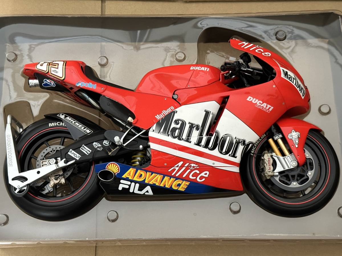 Ducati Desmosedici 1:6 Model | Maisto - Scale Diecast Moto Gp 0