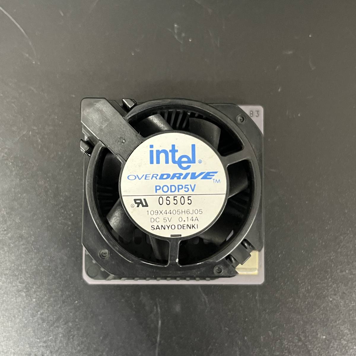 No，57 intel OVERDRIVE PODP5V SU014 V2.1 オーバードライブプロセッサ ８３MHz 動作確認済