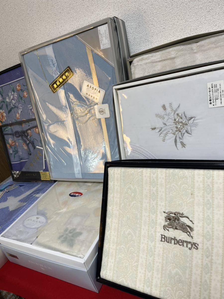 バーバリー　綿毛布　２枚セット バーバリー 綿毛布 2枚セット BURBERRY（毛布）のフリマアイテム一覧