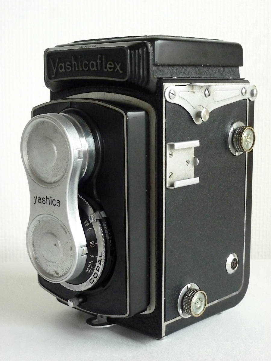 ヤシカ Yashicaflex 二眼レフカメラ レンズキャップ付き