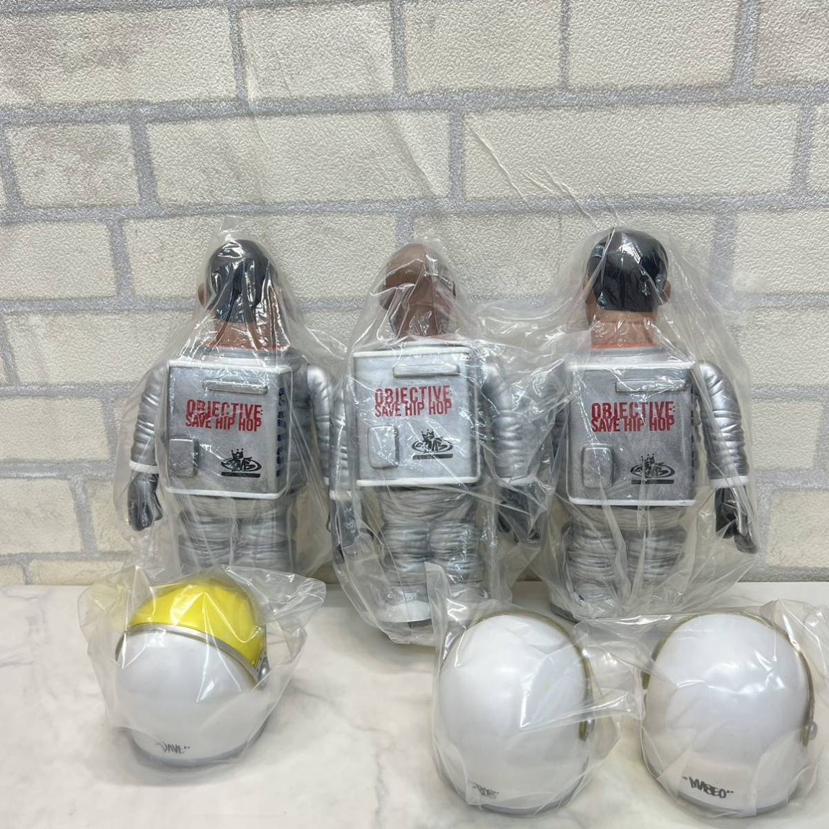 保管品 DE LA SOUL デラソウル フィギュア 650体限定 宇宙服 OBJECTIVE 