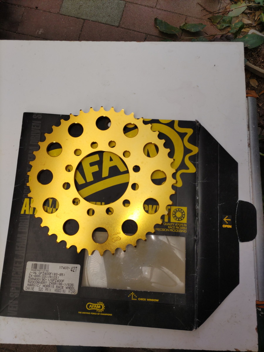 カワサキ GPZ400F リアスプロケット AFAM SPROCKET 520/42T 未使用