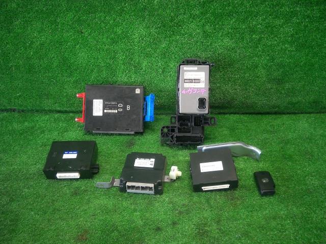 ムーヴコンテ DBA-L575S その他 コントロールユニット R40 89560-B2R50 エンジンコンピューター.ヒューズボックス.キーレス