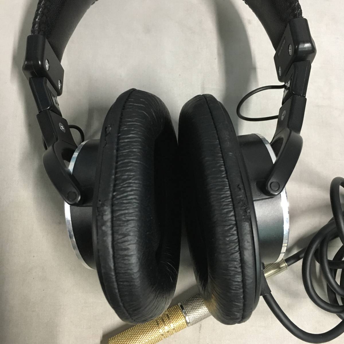 ○SONY 密閉型スタジオモニターヘッドホン ヘッドフォン MDR-CD900ST