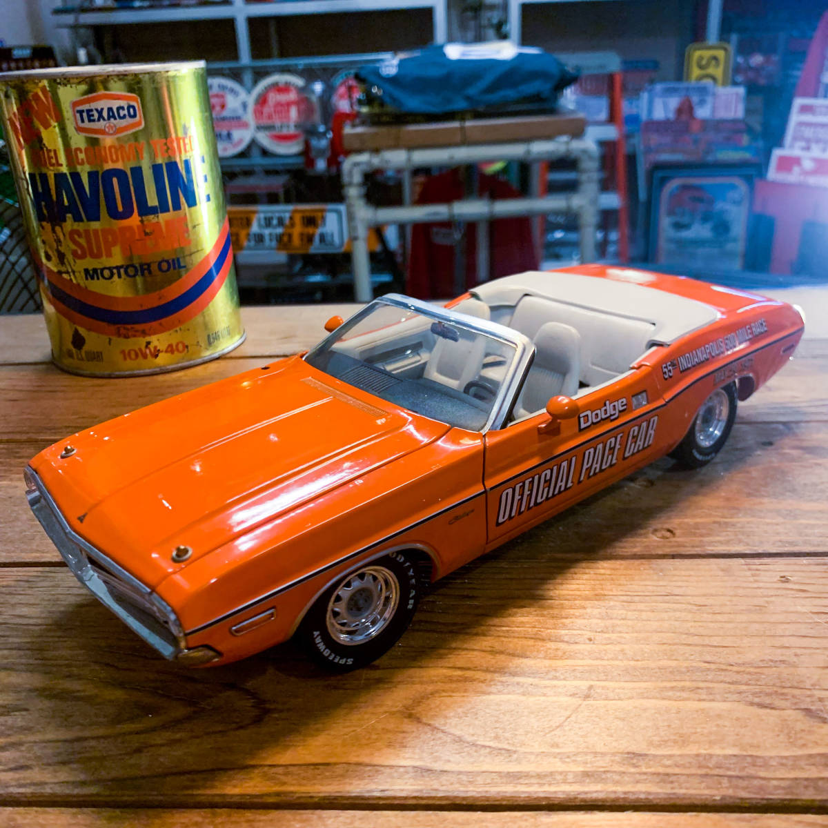 1/18 ダッジ・チャレンジャー1971 ペースカー 1/18 ダッジ・チャレンジャー1971 ペースカー