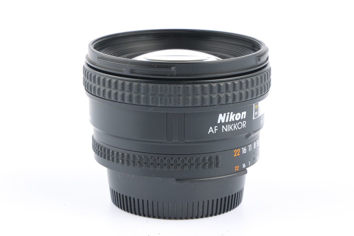Nikon AF Nikkor 20mm f2.8D 単焦点 広角レンズ 07092cmrk NIkon AF NIKKOR 20mm F2.8D 単焦点 広角レンズ Fマウント