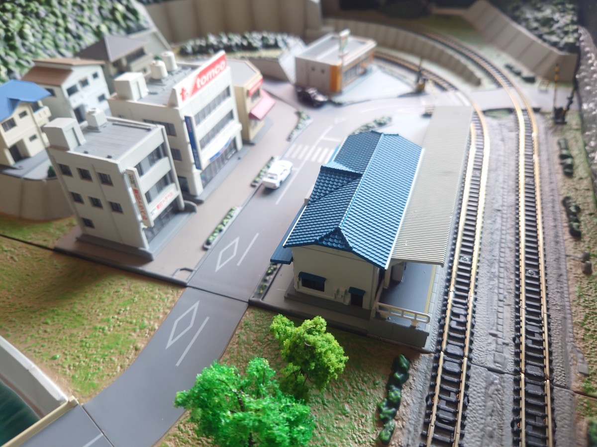 完成品 東京マルイ Zゲージ 完成ジオラマコース 基本セット 鉄道模型