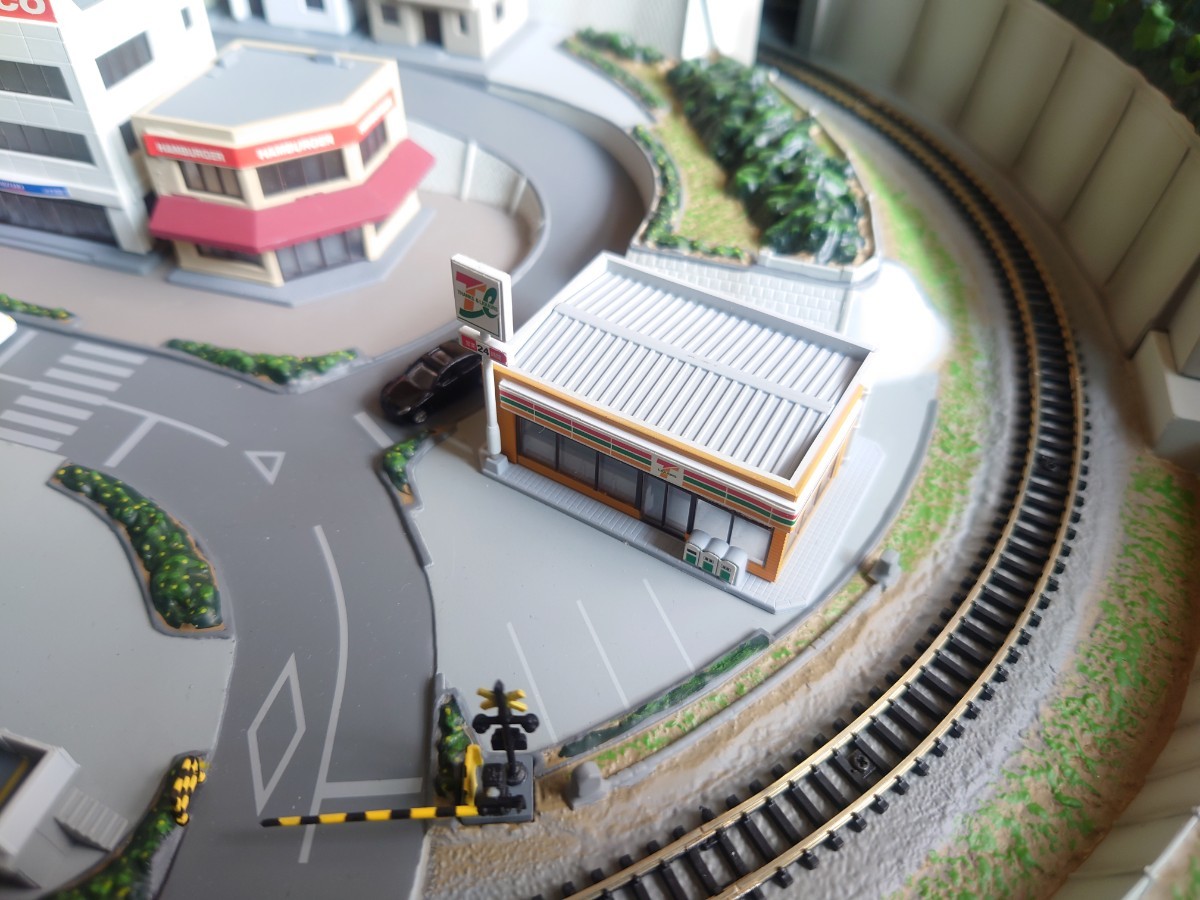 完成品 東京マルイ Zゲージ 完成ジオラマコース 基本セット 鉄道模型