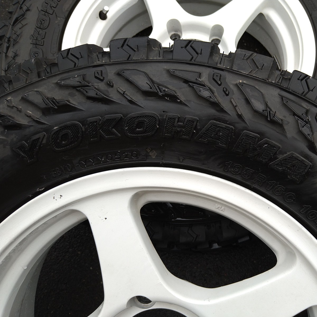 ジムニー ホイール＋タイヤ4本セット ヨコハマジオランダーM/T 195R16 