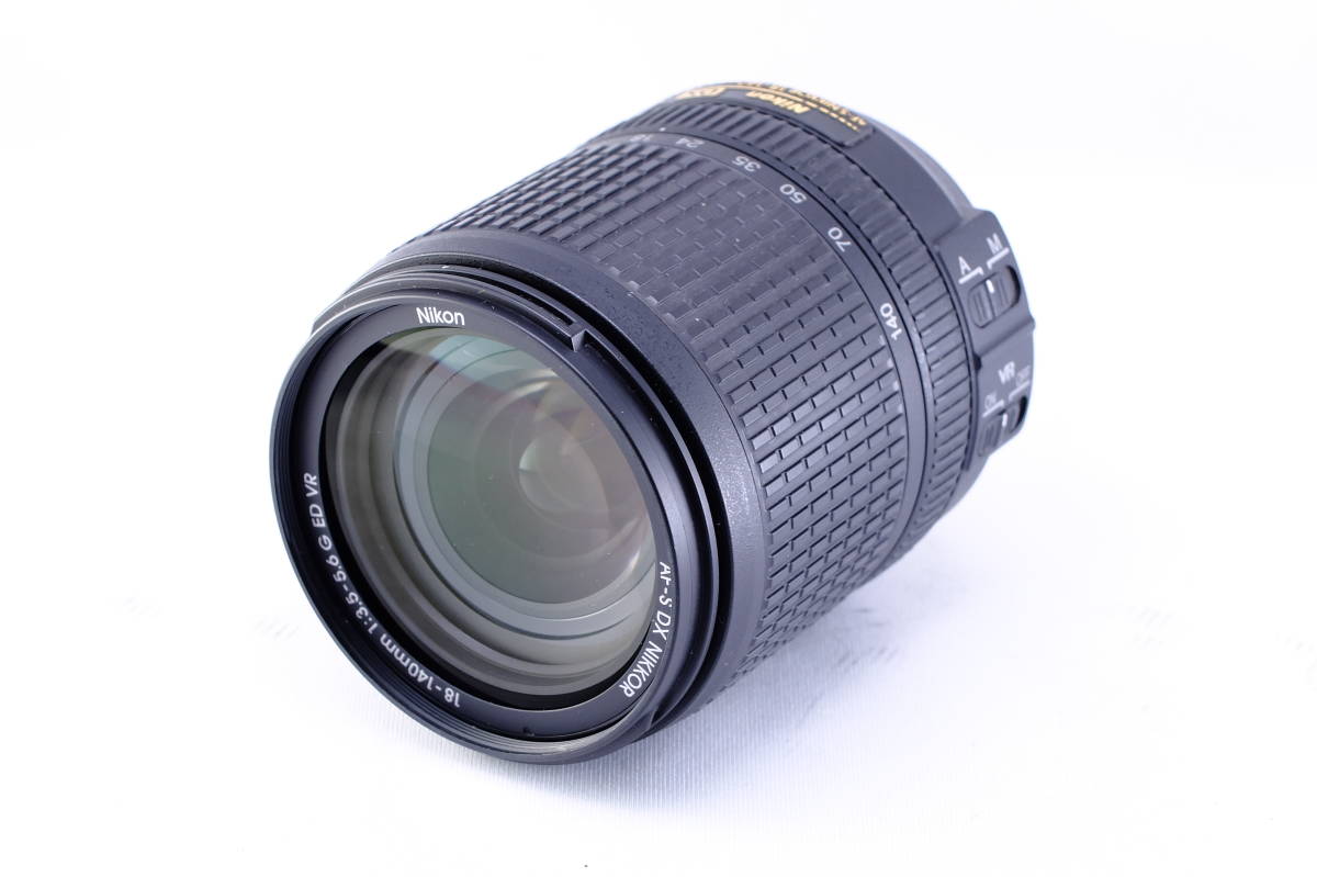 UB10F Nikon ニコン D5300 + AF-S DX NIKKOR 18-140mm F3.5-5.6G ED VR 