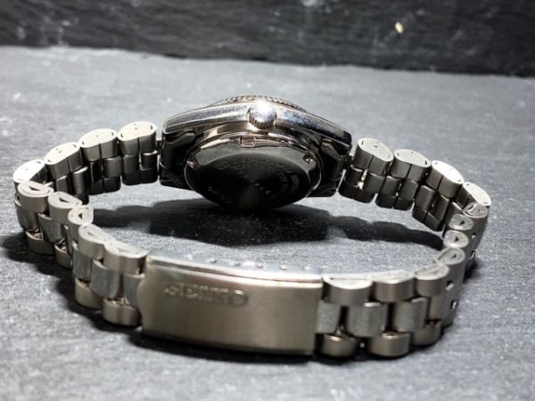 セイコー 5自動巻き時計 シルバー ホワイト SEIKO セイコー5スポーツ