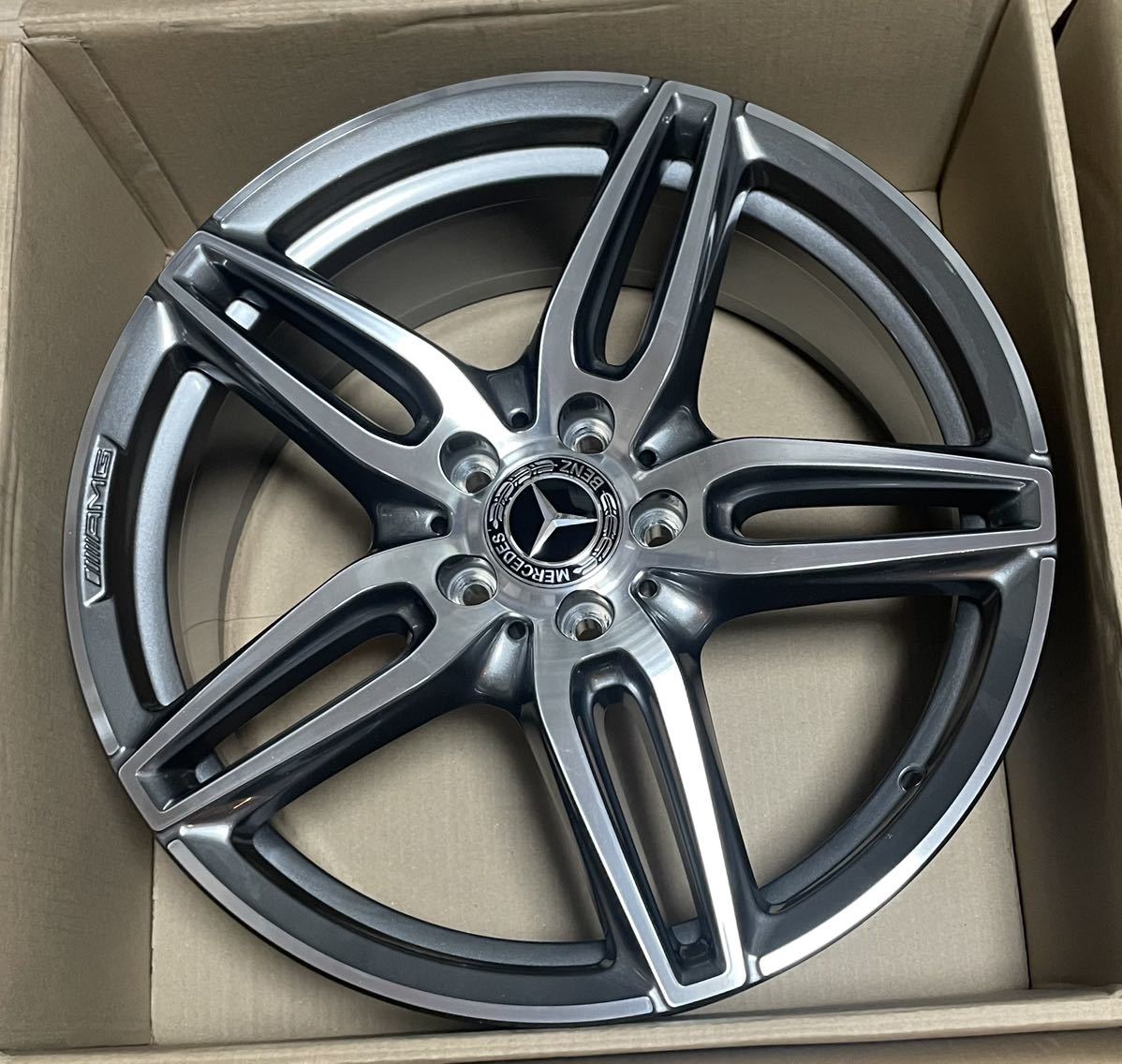 傷無し美品メルセデスベンツ W213 Eクラス AMG 19インチ 純正ホイール4 