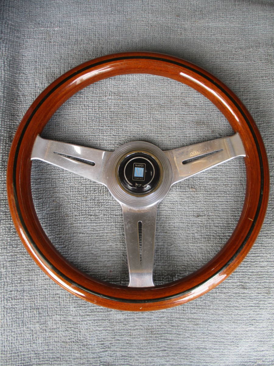 ★★そこそこきれい！！NARDI　ナルディクラシック　小径　33パイ　ホーンボタン・リング付