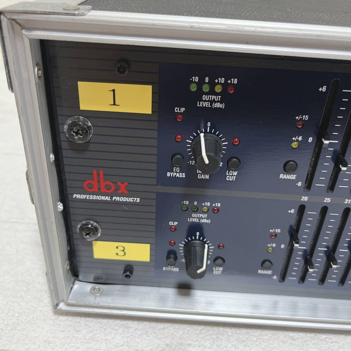 dbx PROFESSIONAL PRODUCT Graphic Equalizer 1231 グラフィック