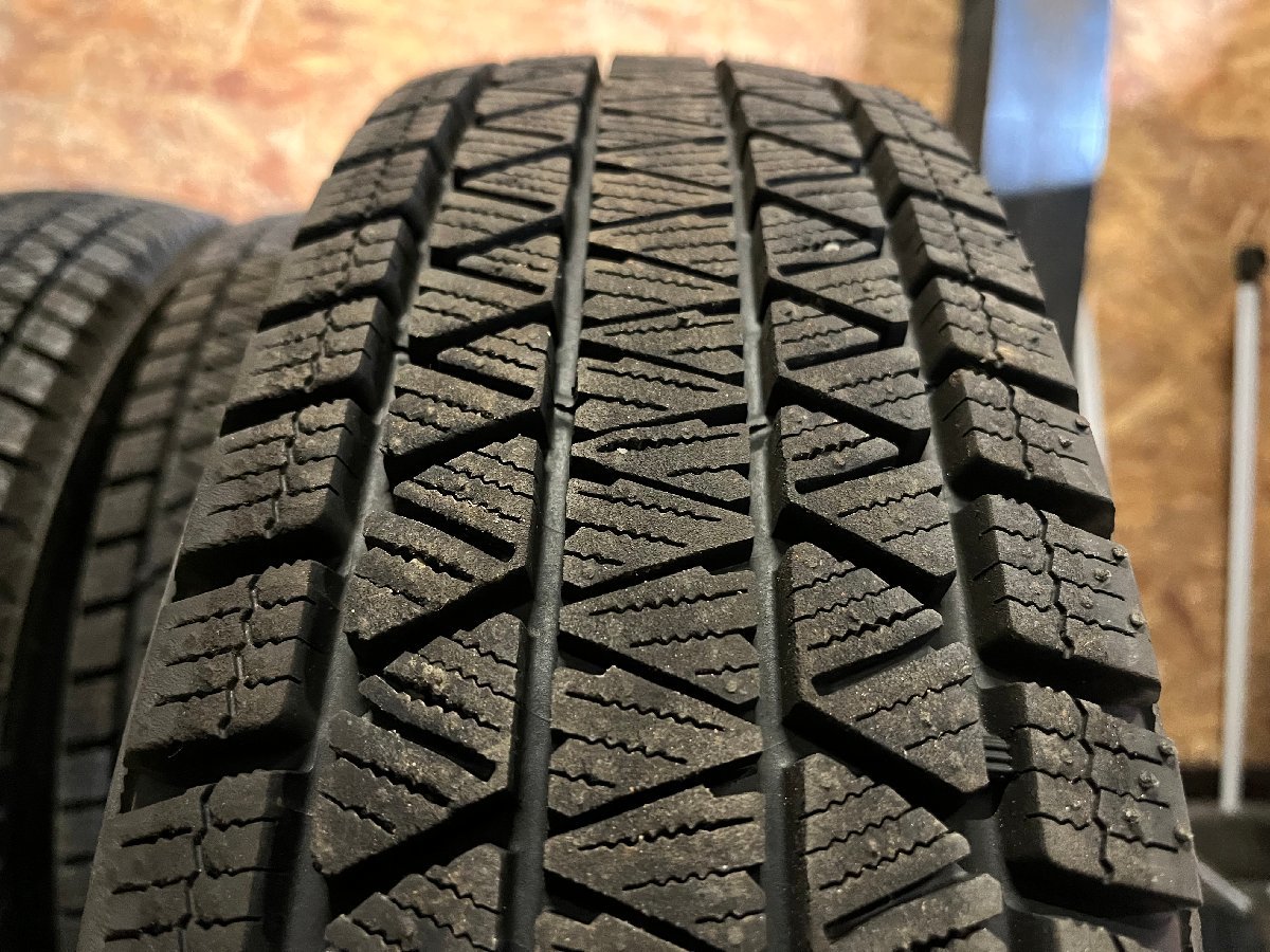 ブリジストン　ブリザック　DM-V3 175/80R15 バリ山イボ付き 車 ブリジストン ブリザック DM-V3 175/80R15 バリ山イボ付き