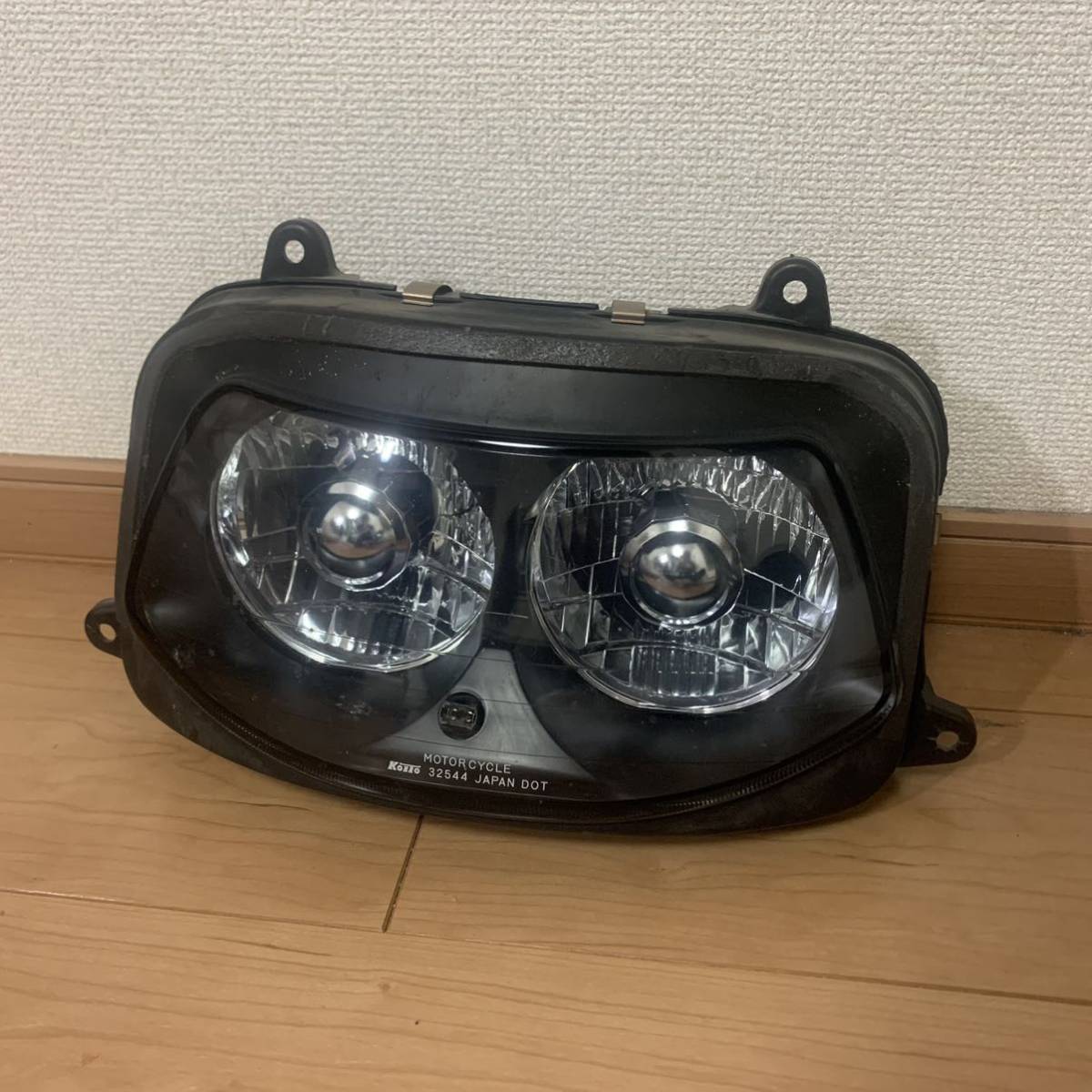 GSX-R1100W 後期 純正ヘッドライト カナダ仕様gsx r 1100 (w 93 95 水冷 gu75)