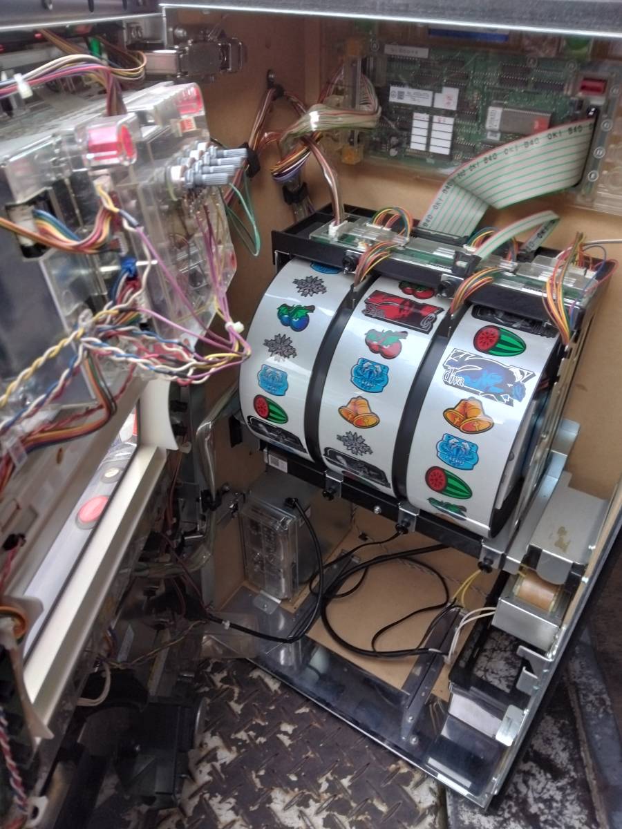 【パチスロ実機】タイヨーエレック★BLOOD＋ ブラッドプラス【不要機付】 タイヨーエレック パチスロ BLOOD+ 中古パチスロ実機 [4ch対応] A-SLOT