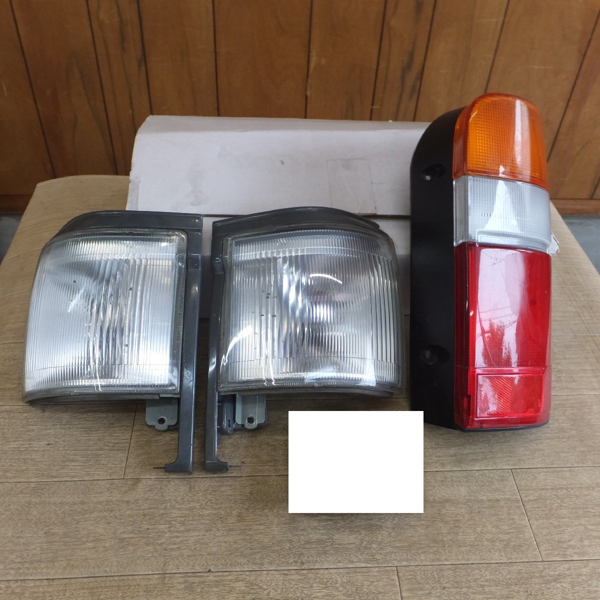 ★トヨタ TOYOTA 純正 ハイエース テールライト 26-29 R　コーナーランプ 26-44 L R セット★