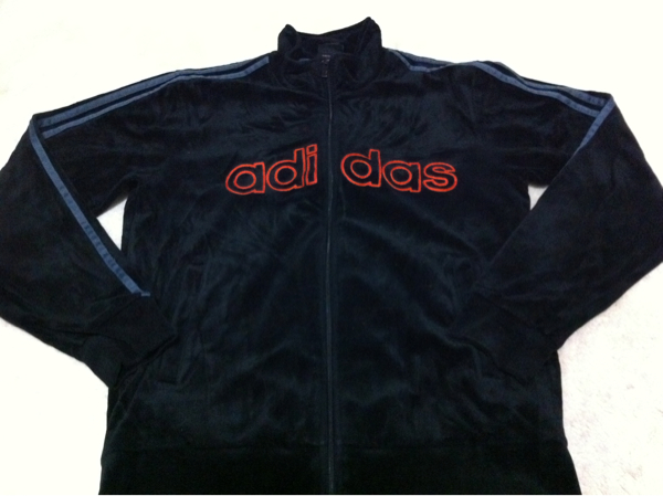 アディダスのベロアジャージ上下黒 EXILEエグザイルセットアップ_3