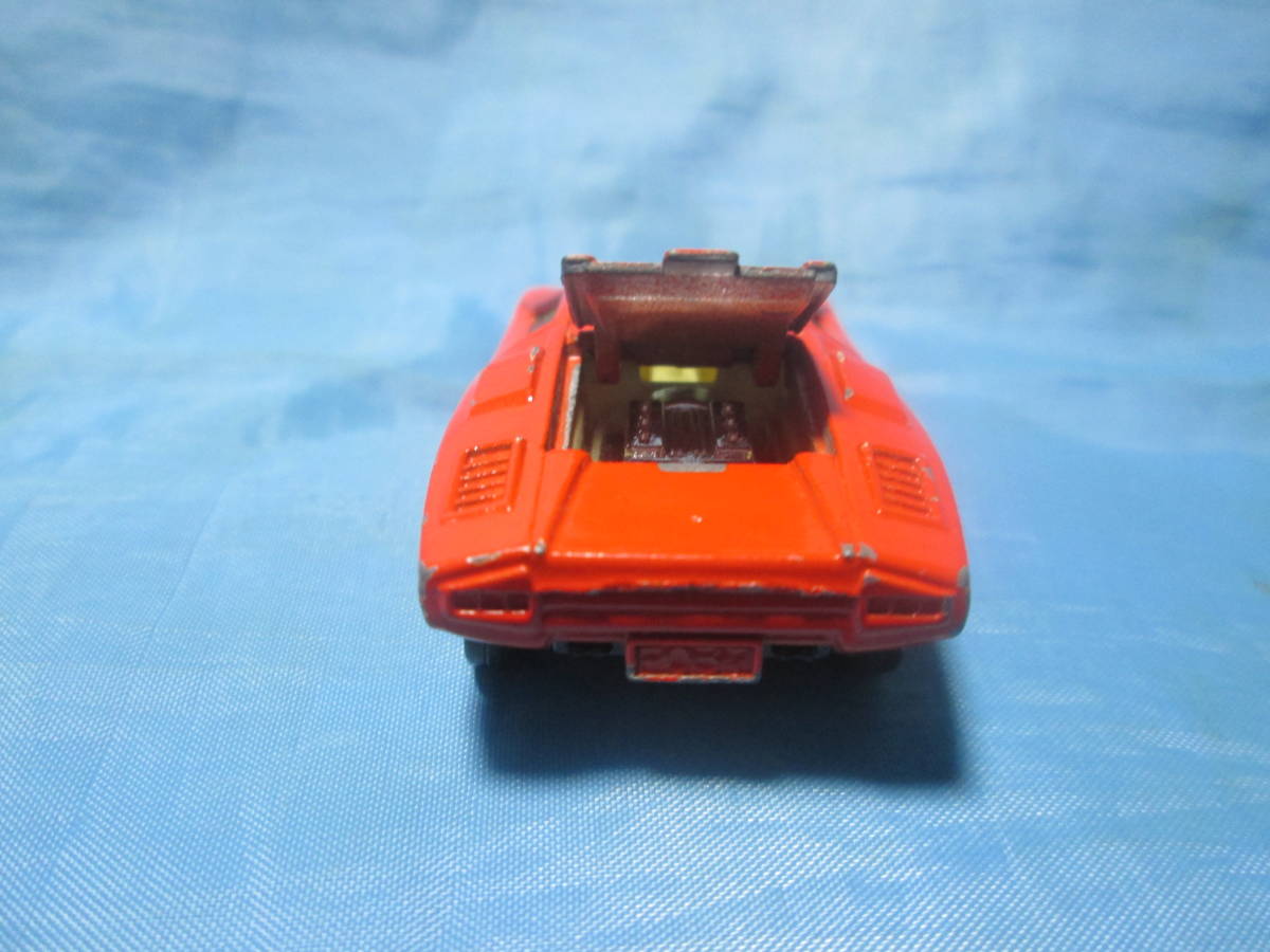 トミカ 日本製 No.F37 ランボルギーニ・カウンタック LP-400