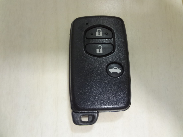 スバル トランクボタン付き 3ボタン 純正スマートキーフォレスター/レガシィ/アウトバック/インプレッサ/XV/レヴォーグ スバル トランクボタン付き 3ボタン スマートキー 中古 検)レガシィ