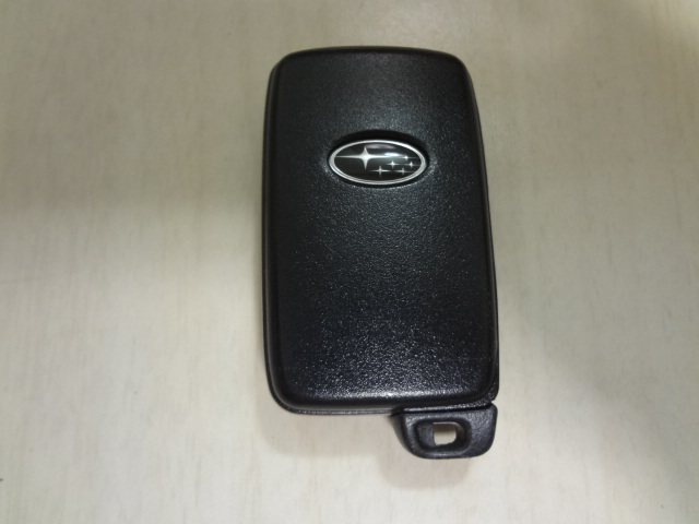 スバル トランクボタン付き 3ボタン 純正スマートキーフォレスター/レガシィ/アウトバック/インプレッサ/XV/レヴォーグ スバル トランクボタン付き 3ボタン スマートキー 中古 検)レガシィ