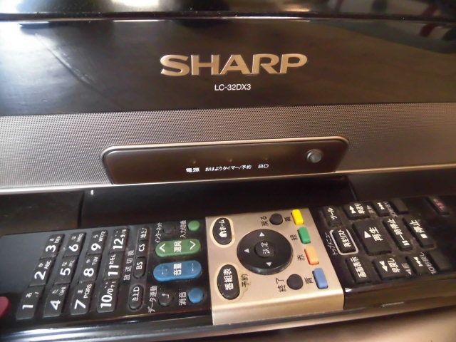 2010年製 SHARP シャープ LED AQUOS アクオス LC-32DX3 ブルーレイ DVD