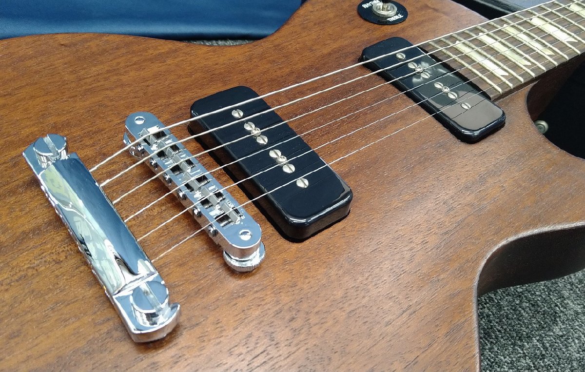綺麗【 Gibson USA Les Paul Studio Faded Worn Cherry 2010年製 