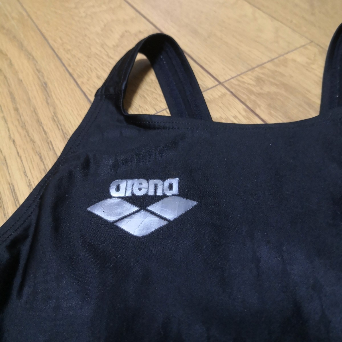 NUX-F Lサイズ ARN-6011W ブラック 光沢 競泳水着 arena ハーフ 