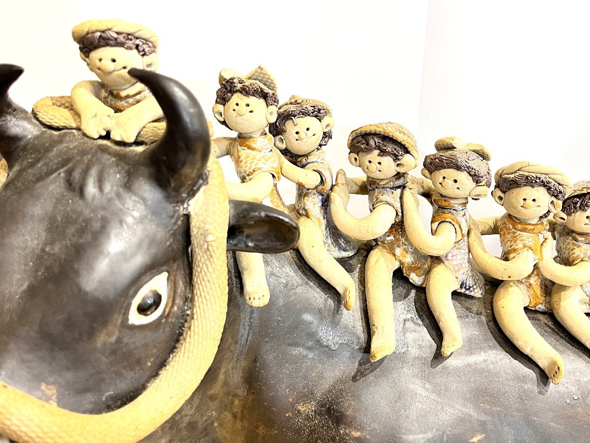 砥部焼 森元青芳 青芳作 牛 人形8体 置物 - 砥部焼 青