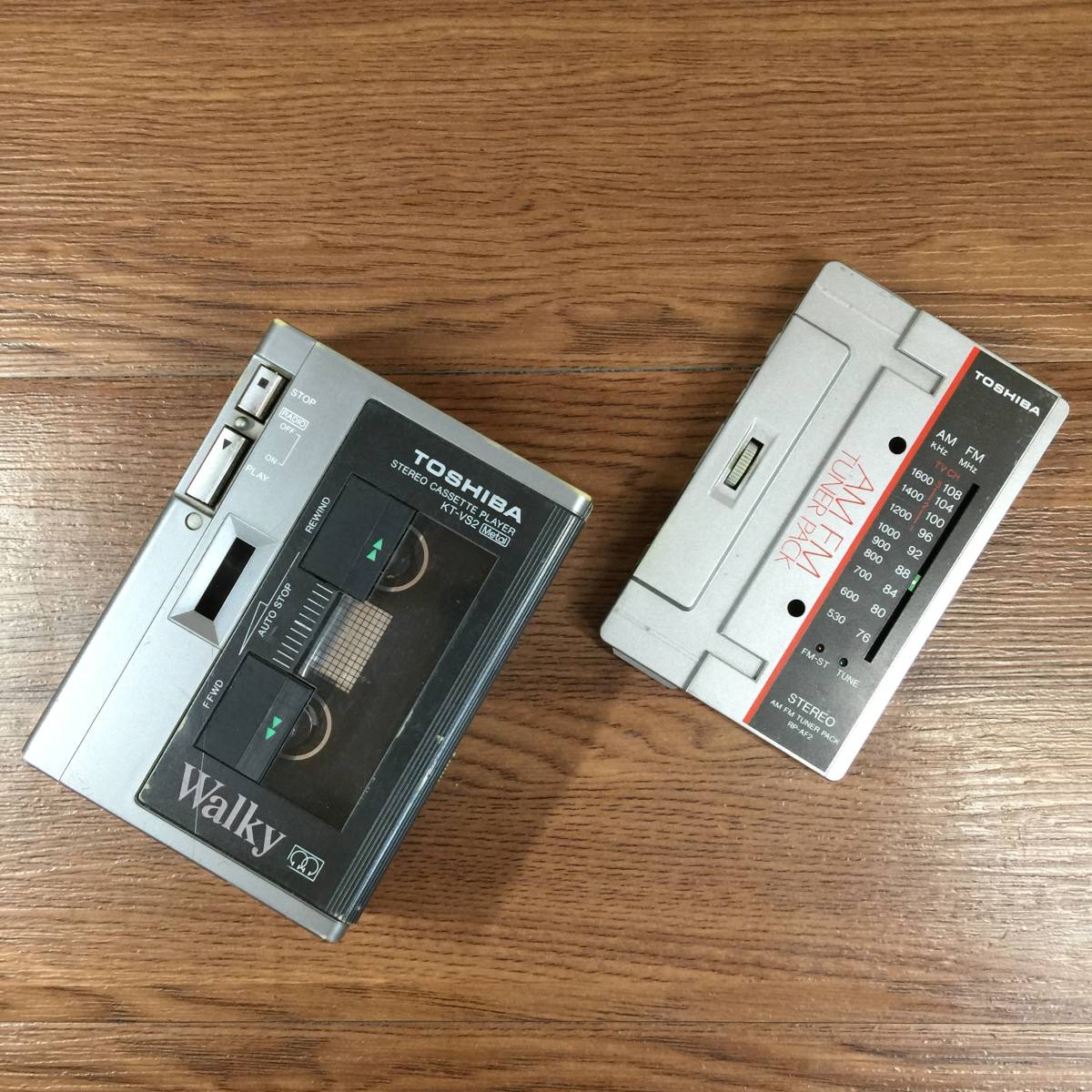 TOSHIBA カセットプレーヤー KT-VS2 ジャンク品 ジャンク品』TOSHIBA 東芝 ステレオカセットプレーヤー Walky KT-VS2
