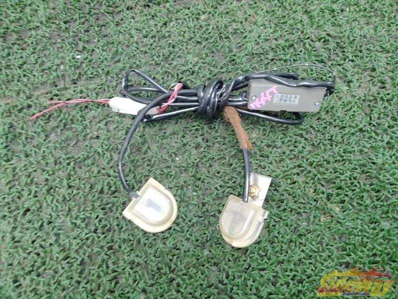 S_アルテッツァ(GXE10)OP フットランプ【744T】