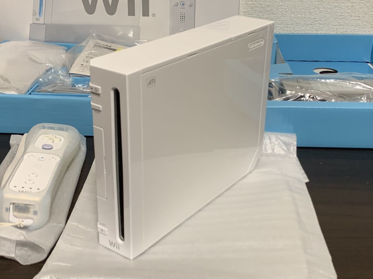 Nintendo Wii 本体 シロ 美品 任天堂Wii ニンテンドー 箱 説明書 