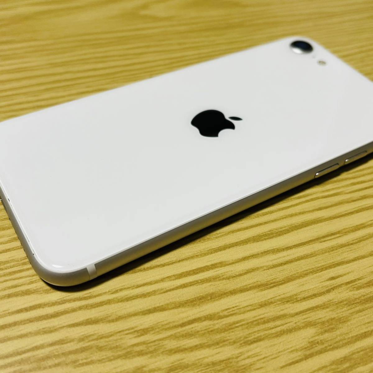 訳あり・1円スタート】iPhone SE 第2世代 ホワイト 64GB Apple