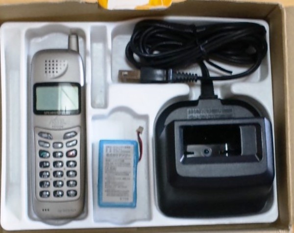 携帯電話 Astel 初期 品 チタンゴールド Phs本体 売買されたオークション情報 Yahooの商品情報をアーカイブ公開 オークファン Aucfan Com