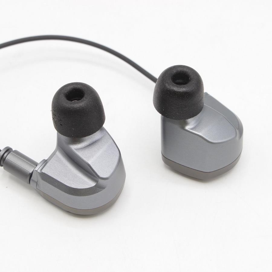 【美品】clariar i640 CLA-0048 バランスド・アーマチュア型インイヤーイヤホン クラリア 本体