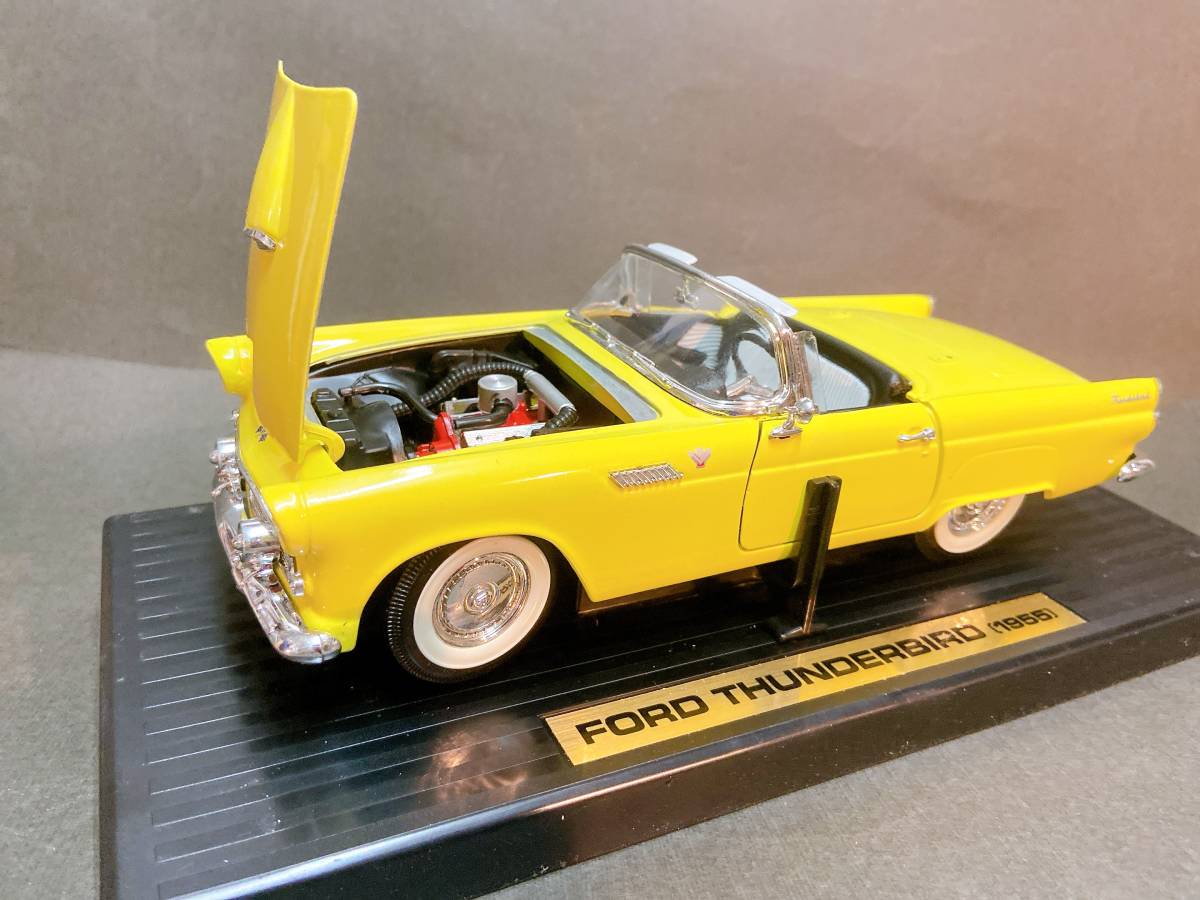 1⁄18 フォード サンダーバード オープンクーペ レッド 1956 Ford