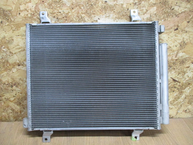 良品 エヴリイワゴン/DA17V DA17W/純正/クーラー コンデンサー/95310  