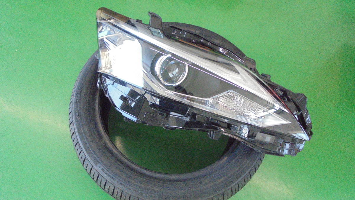 レクサス CT200h ZWA10 右ヘッドライト ユニット 81105-76181 KOITO 76 