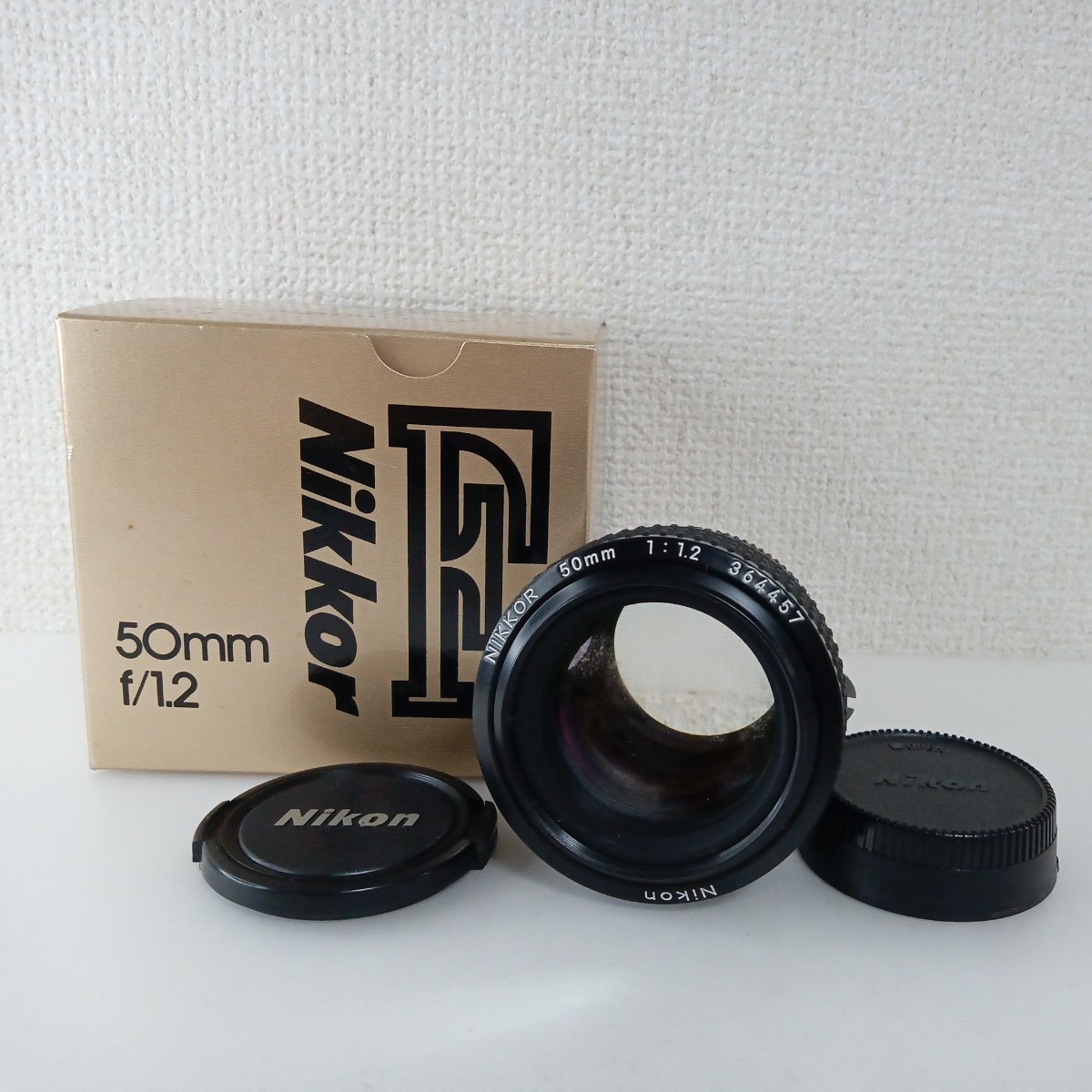Nikon ニコン NIKKOR 50mm 1:1.2 Ai-s 坂76 50mm Nikon ニコン を使って