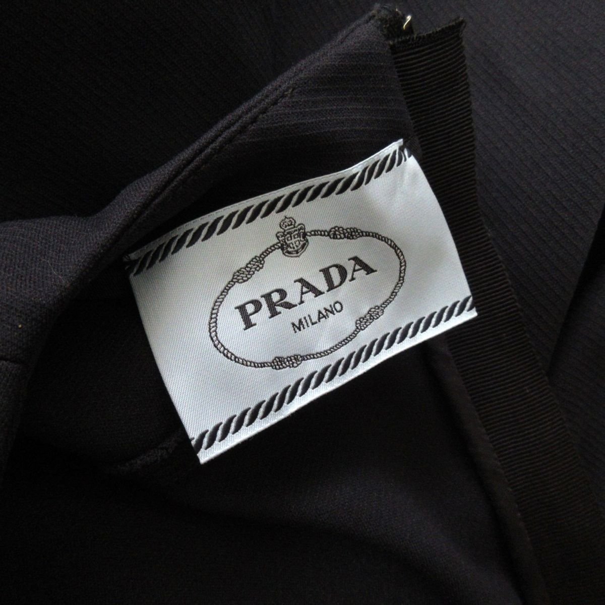 美品 PRADA プラダ ストレッチ クルーネック フレンチスリーブ 膝丈 