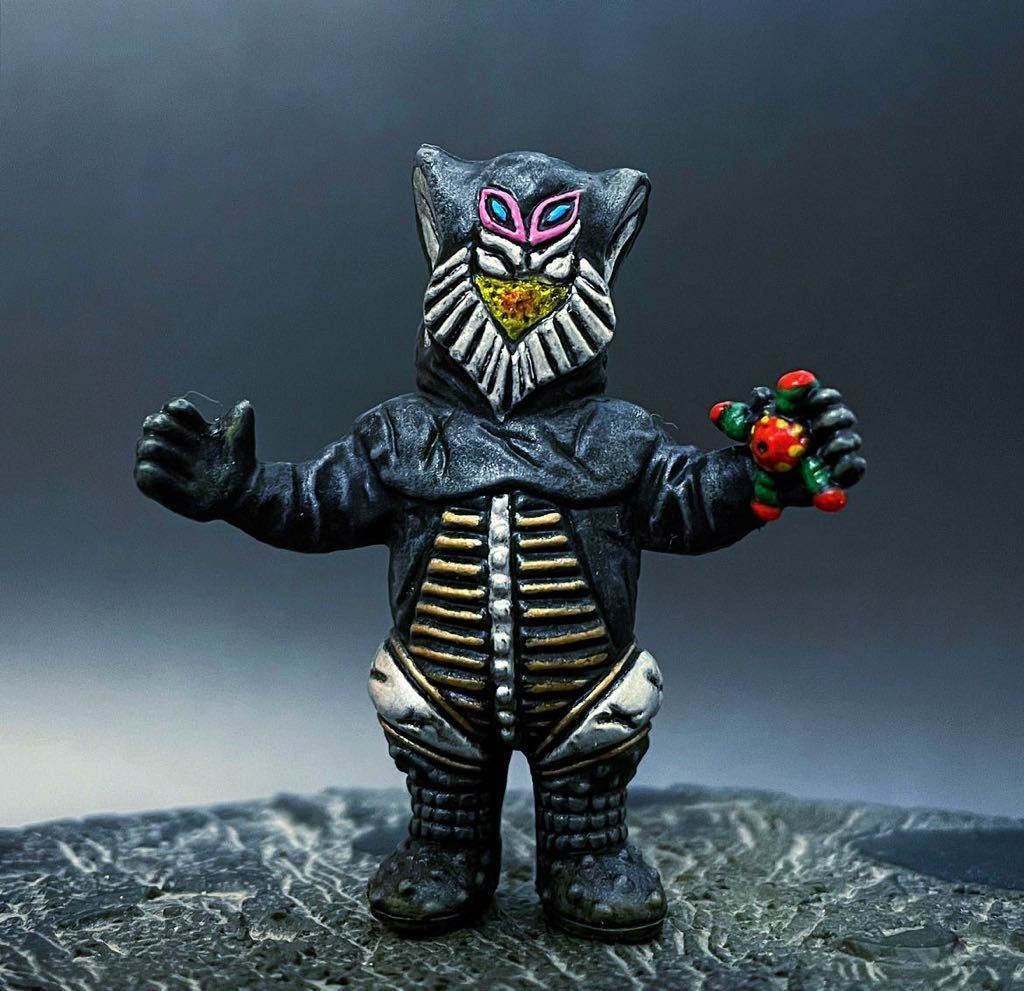 怪獣消しゴムNEO メフィラス星人 二代目 ペイント 塗装品 リペイント  